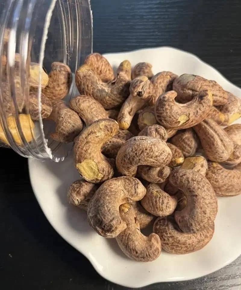 Doctors Reveal That Eating Cashews Causes… See More