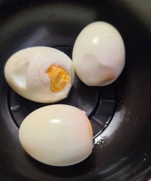 Doctors Reveal What Eating Eggs in the Morning May Do to Your Body